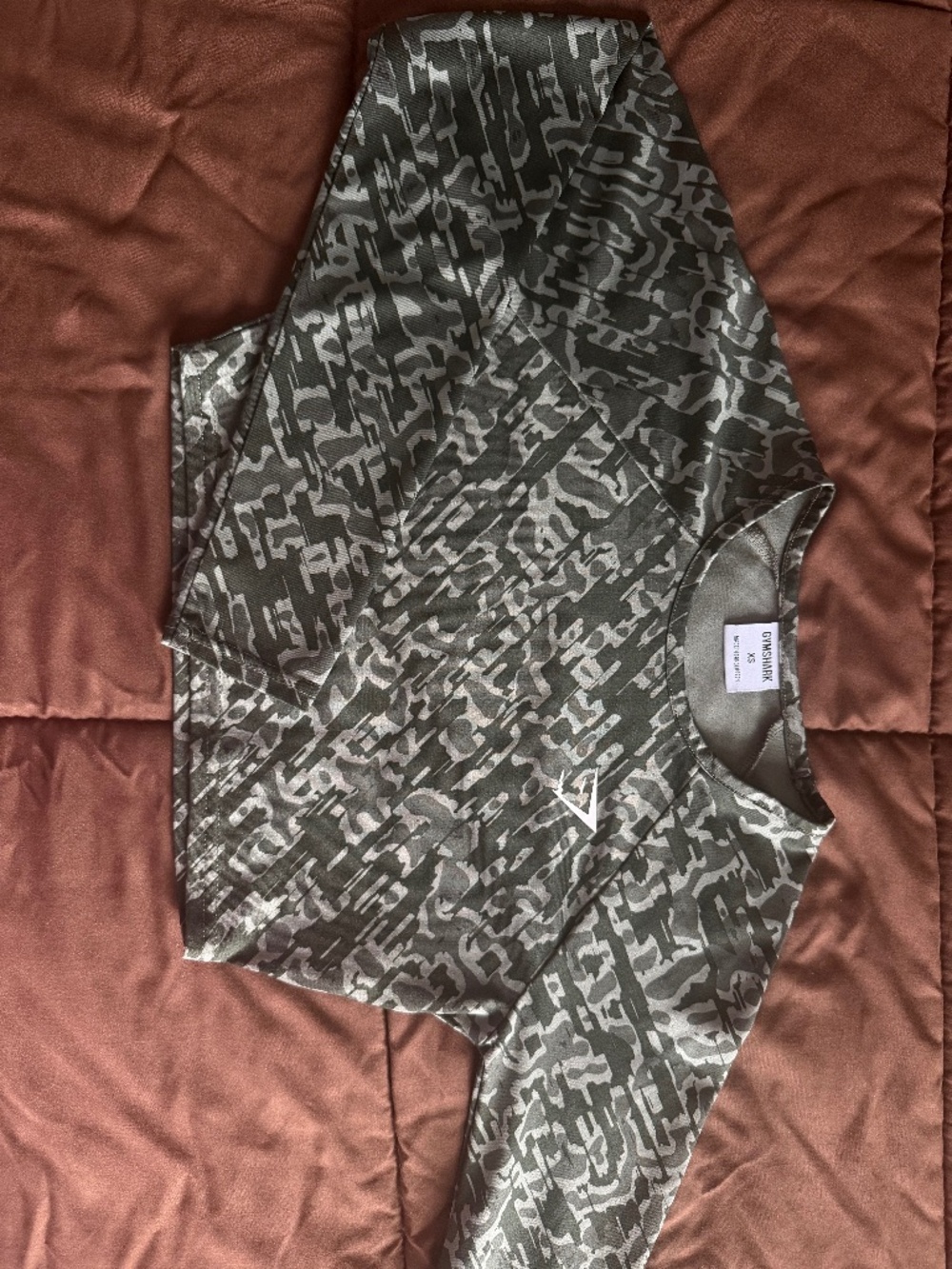 Training long sleeve crop top